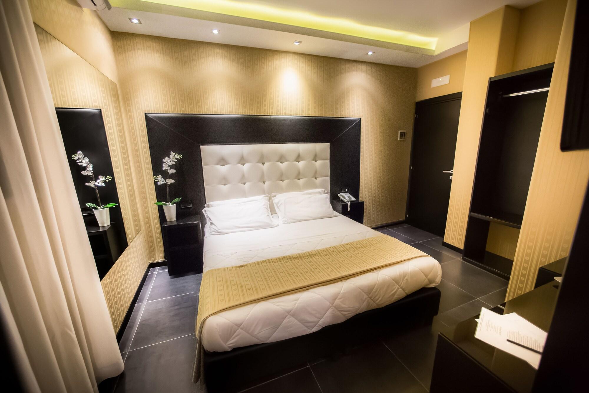 Kleopatra Design Hotel Неаполь Экстерьер фото