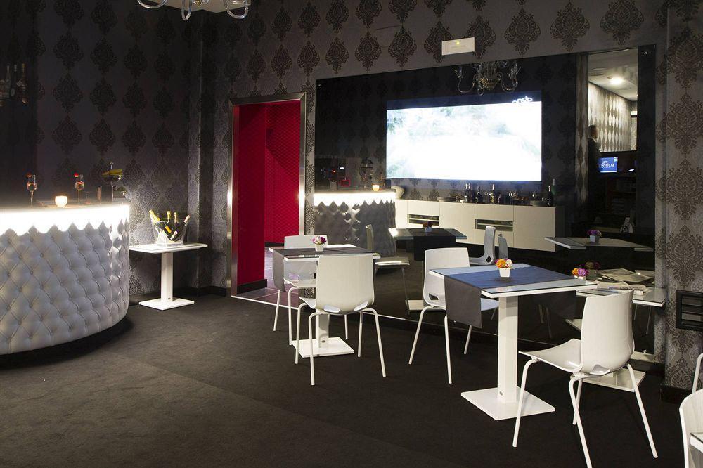 Kleopatra Design Hotel Неаполь Экстерьер фото